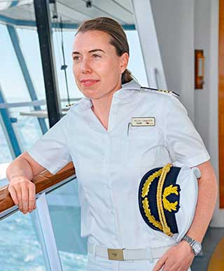 Опытный капитан яхты А. Андерова в Сочи