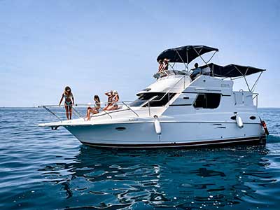 Моторная яхта Hummer аренда в Сочи